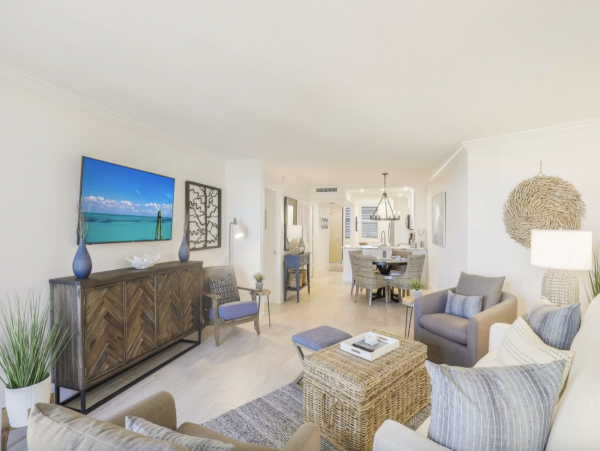 Two Bedroom Beachfront Vacation Condo in Marco Island